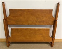 NICE MID CENTURY MAPLE SINGLE BED WITH RAILS