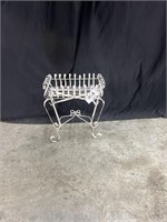 WHITE METAL PLANT STAND