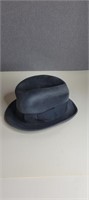 VINTAGE LEE EXECUTIVE CANADIAN BEAVER HAT