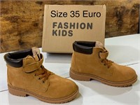 Boys Boots (Size 3.5)