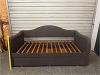 Havertys Daybed Like New
