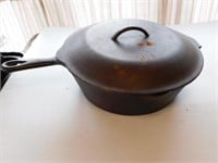 Cast iron 9" chicken fryer skillet with lid
