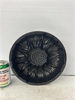 Sunflower cake mold