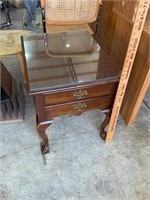 queen anne style cherry side table