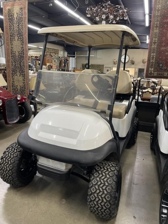 NICE LIFTED CLUB CAR GOLF CART WITH NEW BATTERIES