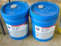2 Buckets of Chevron Delo 400 (sae 40)