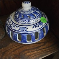 porcelain trinket box