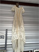 1960's Wedding Dress w/Train U234