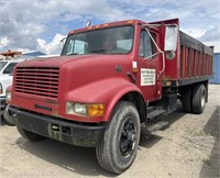 (DN) 1994 International 4900 Dump Truck