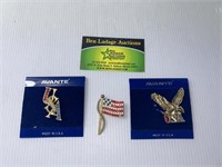 America! Brooches and pendants