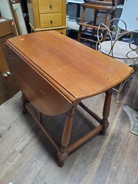 Small Drop Leaf Gateleg Table