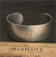 METAL BRACELET-ENGRAVED