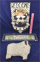 Wooden Welcome Signs & Hanging Sheep