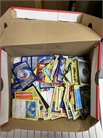 LARGE LOT OF MIXED POKEMON CARDS