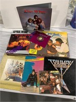 GROUP OF VINYL RECORD ALBUMS