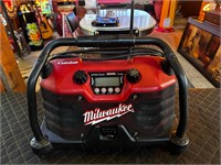 Milwaukee Portable Stereo