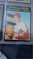 1971 Topps Billy Champion Card #323 Phillies Pitch