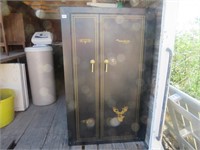 American Classics Metal Gun Cabinet w/ Keys