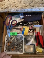 CONTENTS OF DRAWER / KITCHEN (152-163 INT LT BLANK