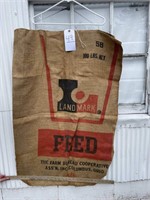 Landmark Feed Bag