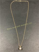 14K gold necklace w/ 14K gold pendant