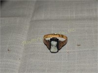 Ladies Cameo Ring gold?, size 7 1/2