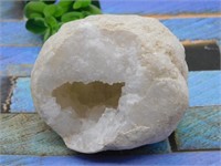 GEODE ROCK STONE LAPIDARY SPECIMEN