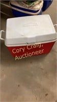 Red RUBBERMAID cooler, 22 x 14 x 16 tall
