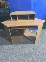 Corner computer desk