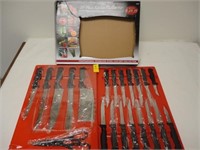 NEW IN BOX 21 PC CUTLERY SET