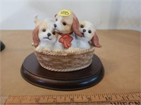 HOmeco Puppies in Basket