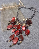 RED NECKLACE (I)