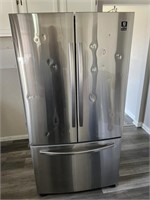 Refrigerator-Works-See Photos*