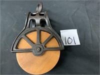 CAST AND WOODEN PULLEY