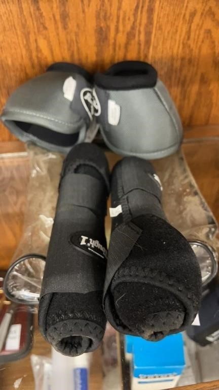 Hoof  boots and wraps - medium