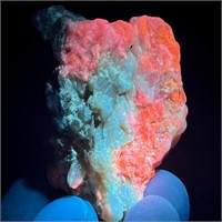 40 Gm Stunning Fluorescent Hackmanite Specimen