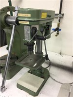 CENTRAL MACHINERY 8 INCH 5 SPEED DRILL PRESS