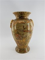 Imari 20th century style Chinese vase gold and whi