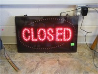 LIGHTED OPEN / CLOSE STORE SIGN (WORKS GOOD)