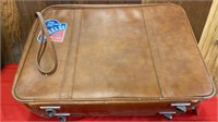 BIG OLDER LEATHER SUITCASE -US LUGGAGE