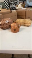 Ceramic nuts, and honey jar