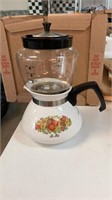 Corning ware 6 cup coffee pot(Le The)