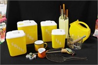 GROUPING: VINTAGE CANISTER SET, PLASTIC PITCHER,