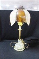 GLASS AND BRASS TABLE LAMP WITH STAINED GLASS