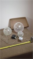 LIGHTED GLOBES