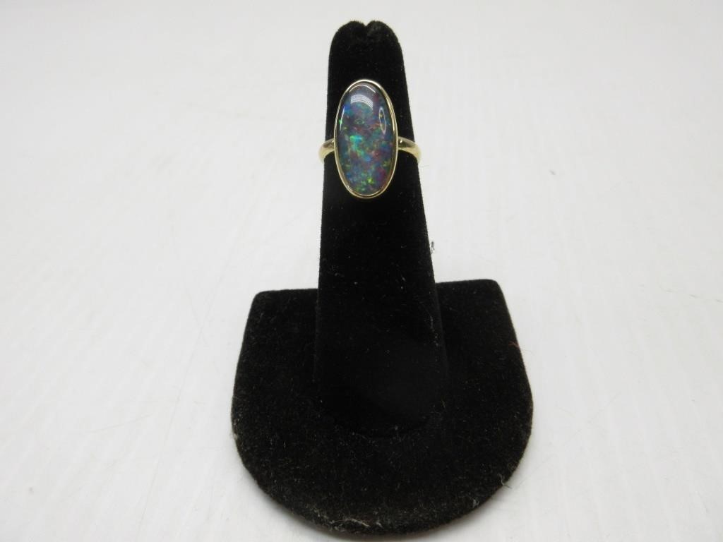 Fire? Opal 18k Gold Ring - 4 grams