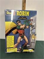 1999 Revell ROBIN Boy Wonder Model Kit-New