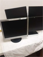 4 Dell and HP monitors  untested