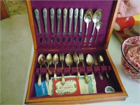 table ware in box