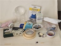 Group of misc sewing supplies